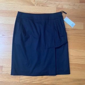 Uniqlo navy blue skirt with pockets